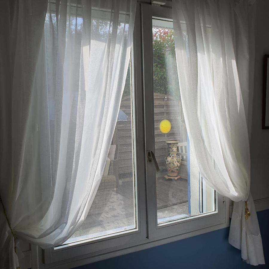 Bed and Breakfast Le Petit Manoir Vaux-sur-Mer Esterno foto