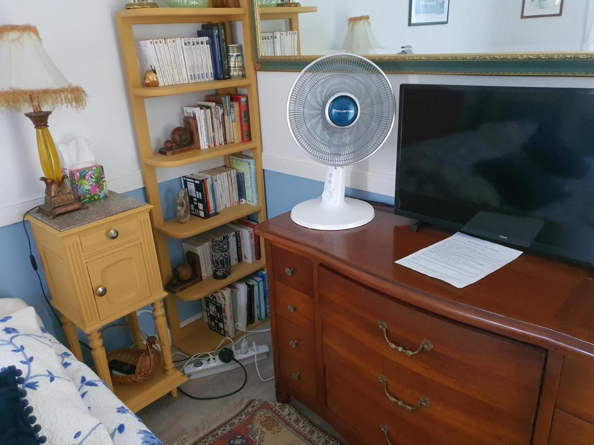 Bed and Breakfast Le Petit Manoir Vaux-sur-Mer Esterno foto